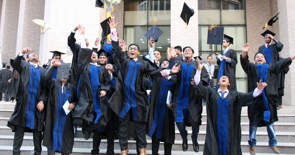 কী চায় Gen Z কী চায় Gen Z