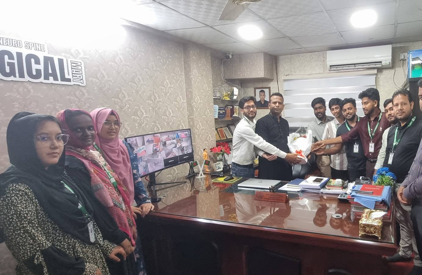 মনির গ্রুপের আনুষ্ঠানিক যাত্রা শুরু মনির গ্রুপের আনুষ্ঠানিক যাত্রা শুরু